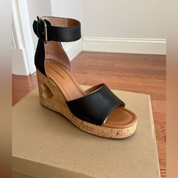 NWT LUCKY BRAND HIMMY HEART BLACK WEDGE SANDAL WEDGES WOMENS NEW IN BOX - Picture 8 of 10